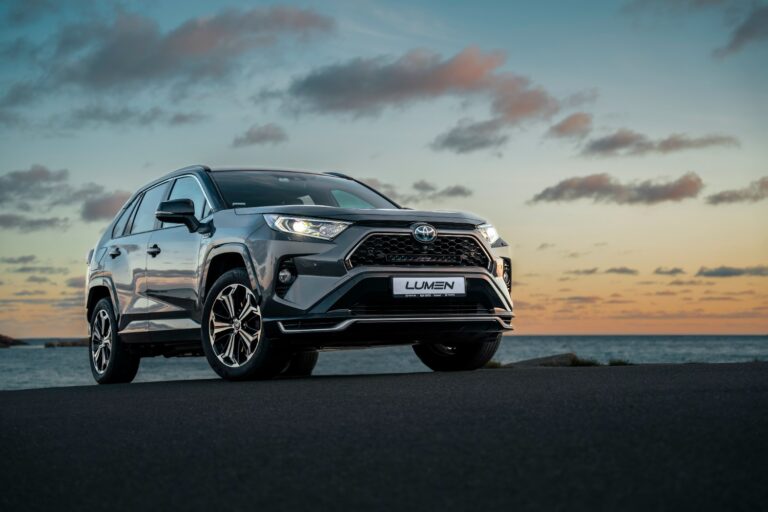 Lumen grillkit Toyota Rav4 Plugin-Hybrid