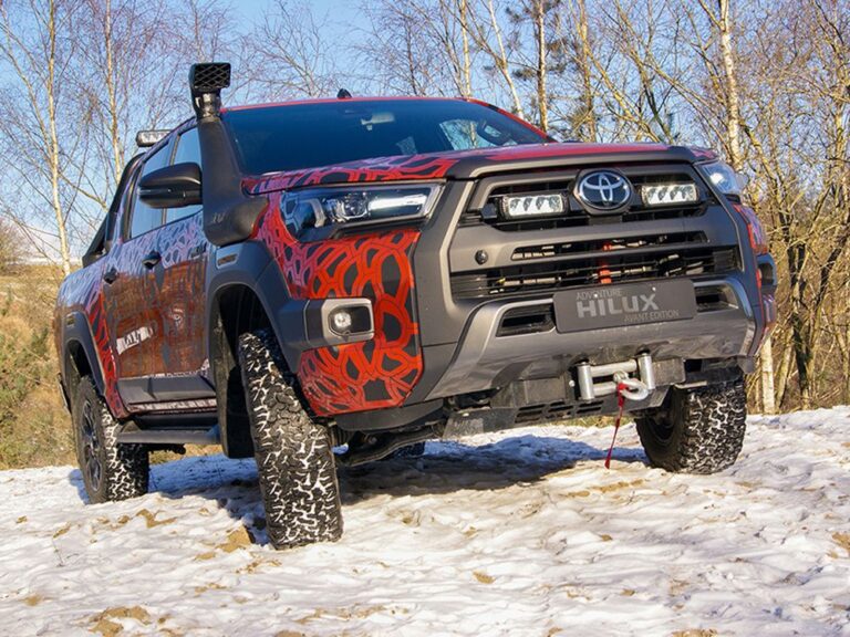 Lazer komplett grillkit Toyota Hilux SR+ Invincible X 2020+